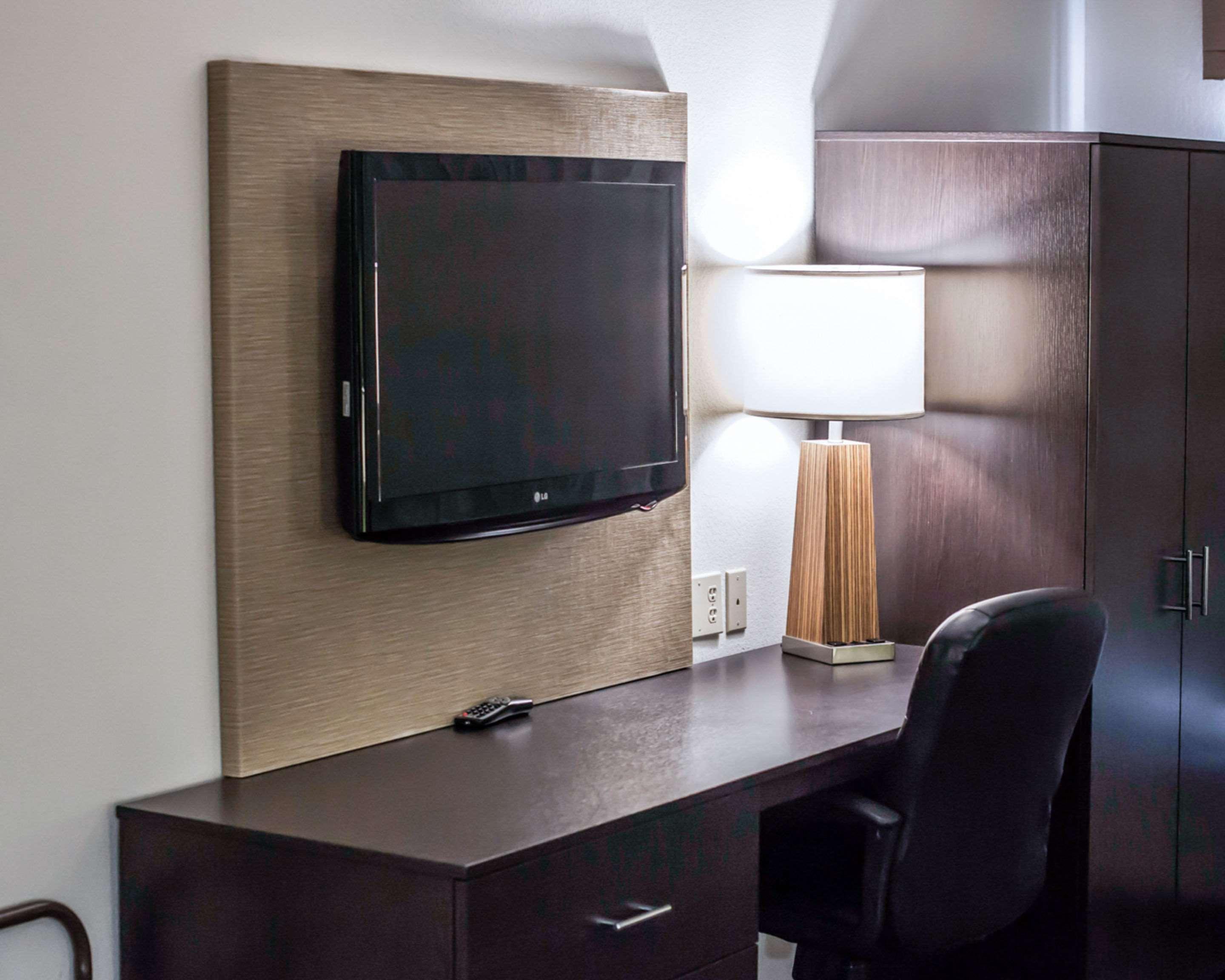 Garner Hotel Topeka West By Ihg Екстер'єр фото