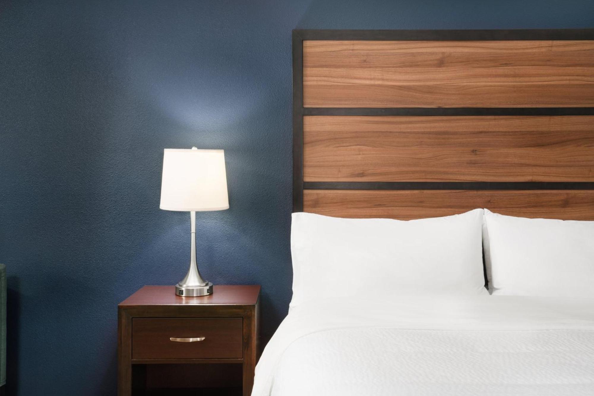 Garner Hotel Topeka West By Ihg Екстер'єр фото